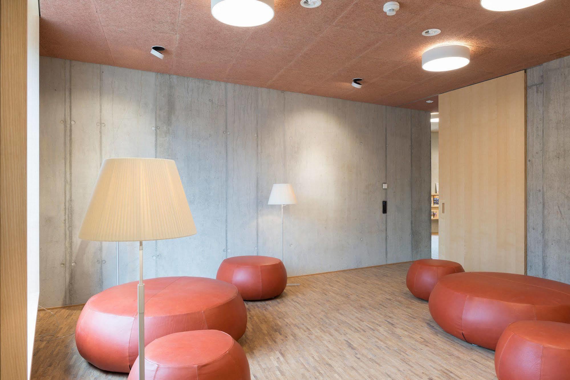 Saanen Gstaad Youth Hostel Ngoại thất bức ảnh