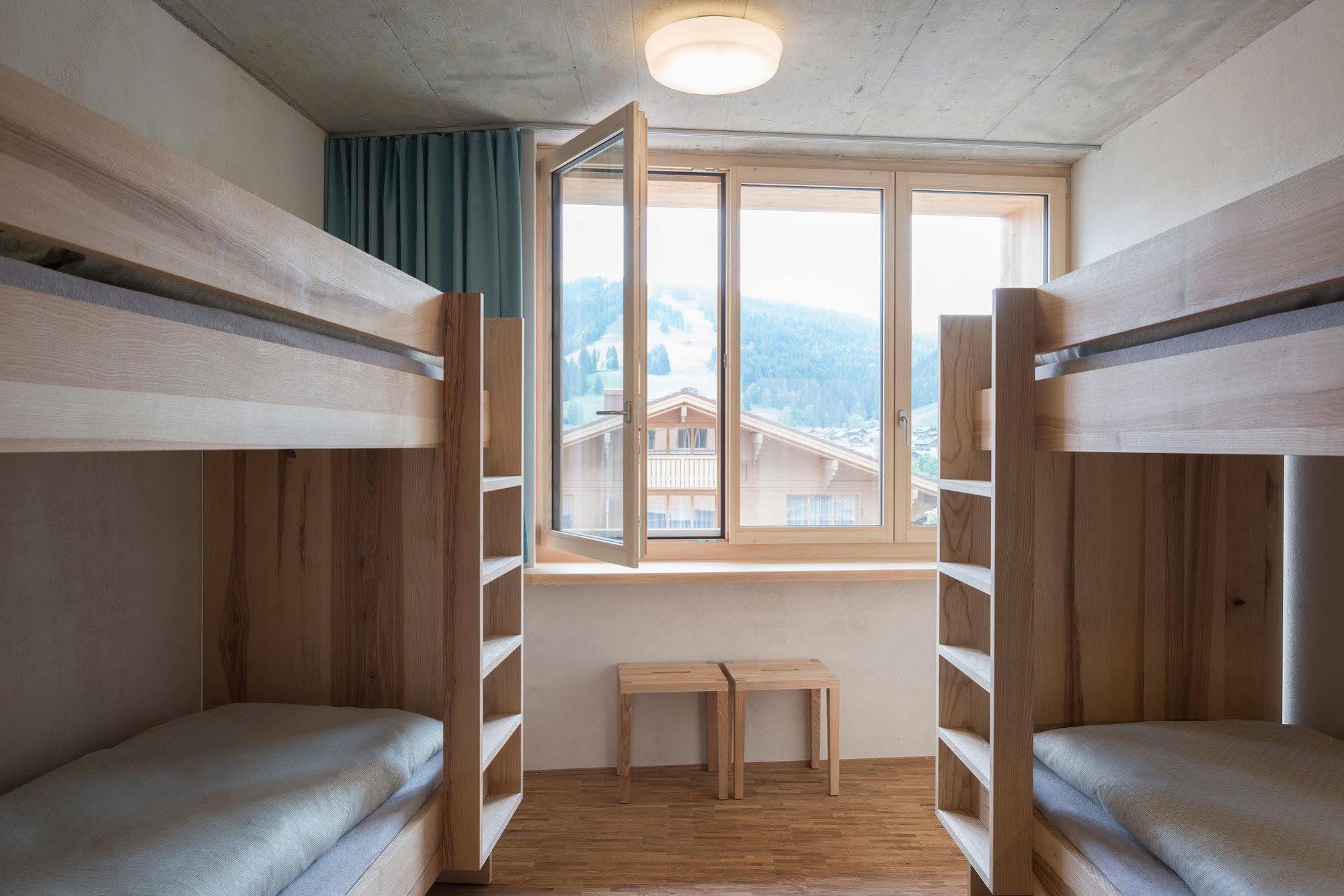 Saanen Gstaad Youth Hostel Ngoại thất bức ảnh