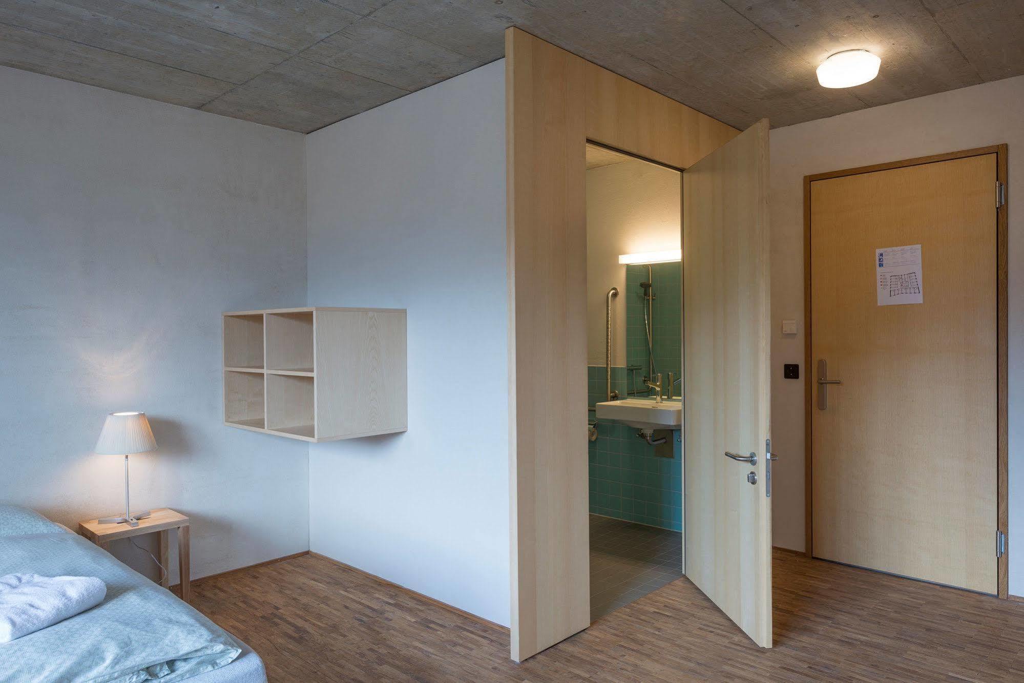Saanen Gstaad Youth Hostel Ngoại thất bức ảnh