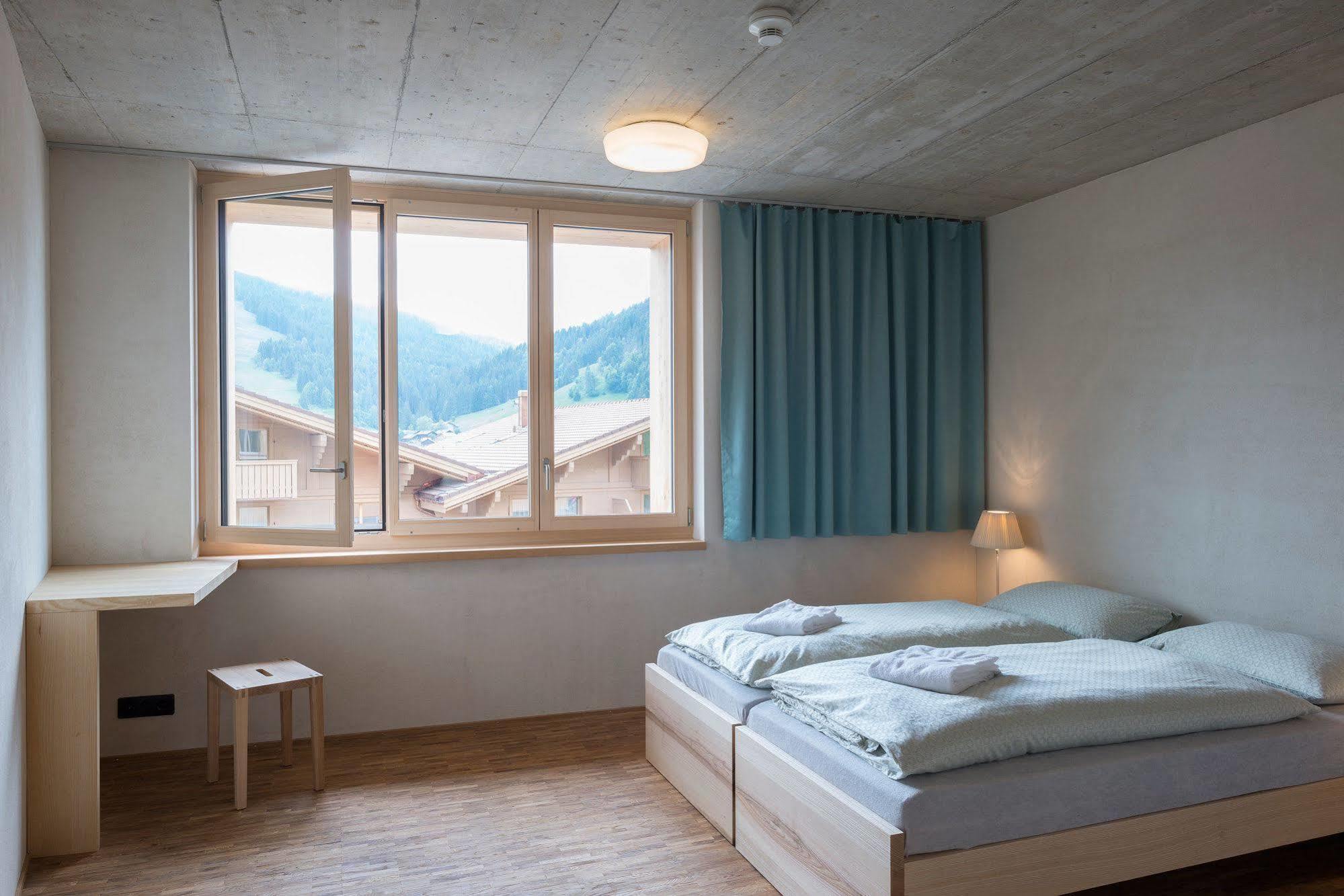 Saanen Gstaad Youth Hostel Ngoại thất bức ảnh